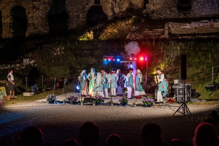 Folklorna skupina DKS